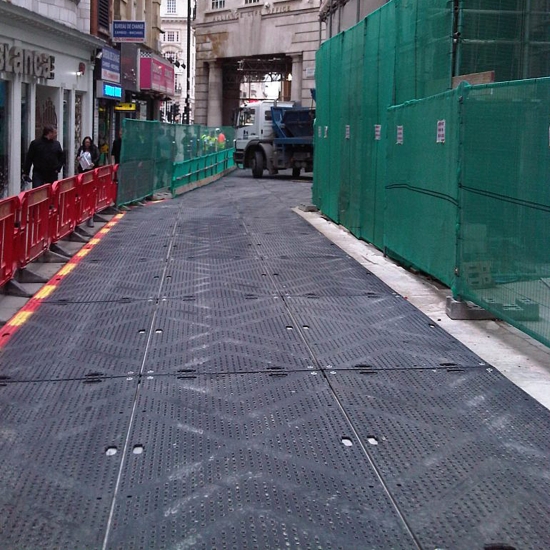 ueberfahrplatte-euro-plus-lkw