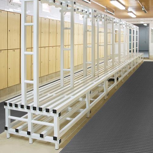 akwadek-Nassraumrost-umkleide-grau