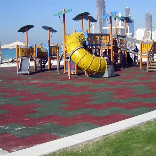 Fallschutzplatten-strand-spielplatz